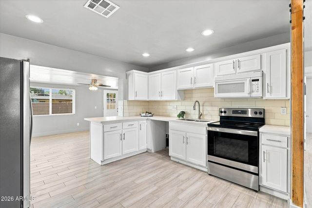 2921 W TURNEY Avenue, Phoenix, AZ 85017