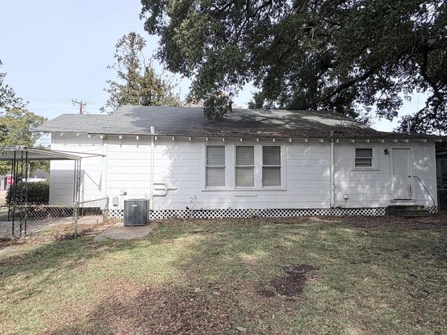 613 W 1st St, Deridder, LA 70634