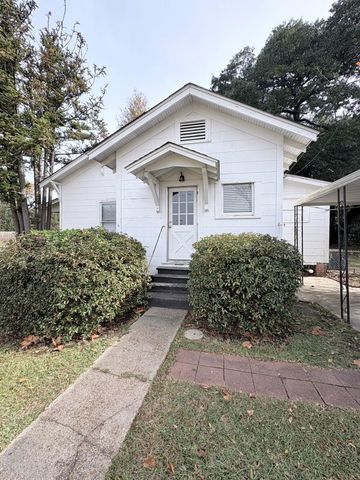613 W 1st St, Deridder, LA 70634