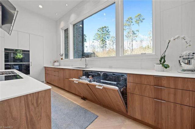 2108 Berkshire Lane, Greensboro, NC 27408