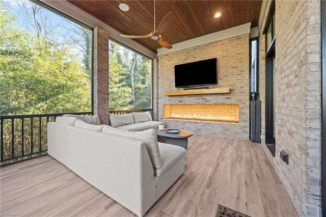 2108 Berkshire Lane, Greensboro, NC 27408