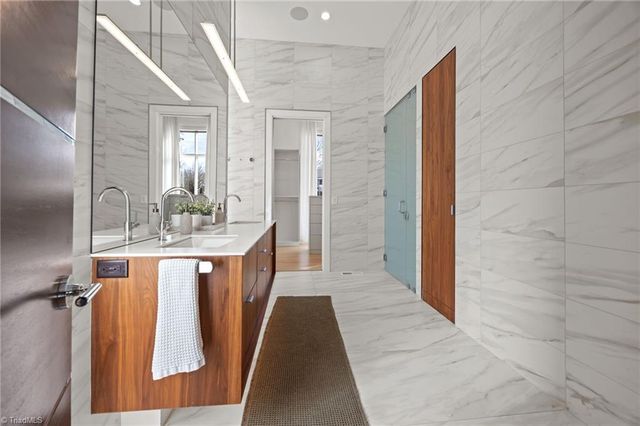 2108 Berkshire Lane, Greensboro, NC 27408