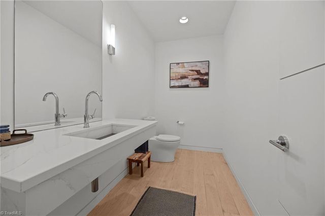 2108 Berkshire Lane, Greensboro, NC 27408