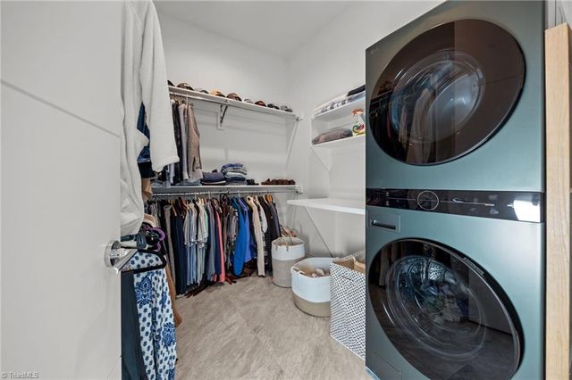 2108 Berkshire Lane, Greensboro, NC 27408