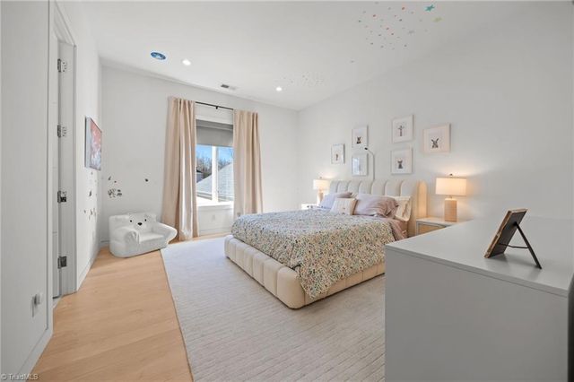 2108 Berkshire Lane, Greensboro, NC 27408