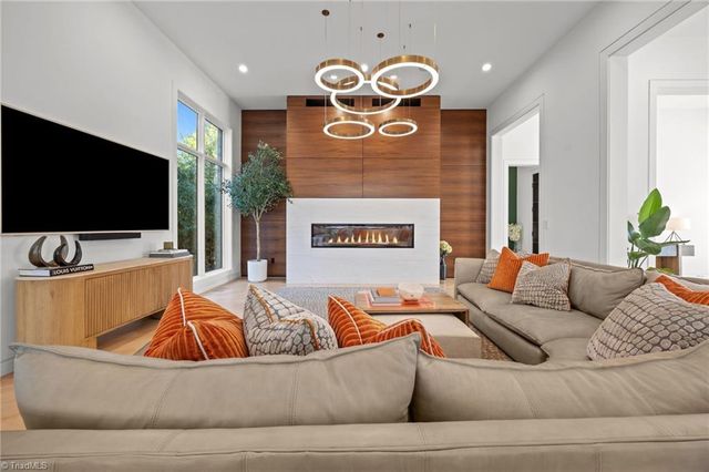 2108 Berkshire Lane, Greensboro, NC 27408