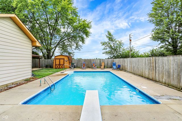 482 Spring Drive, Greenwood, IN 46143