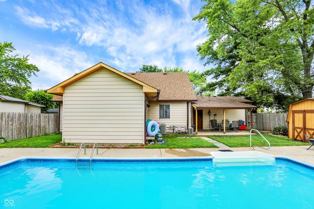 482 Spring Drive, Greenwood, IN 46143
