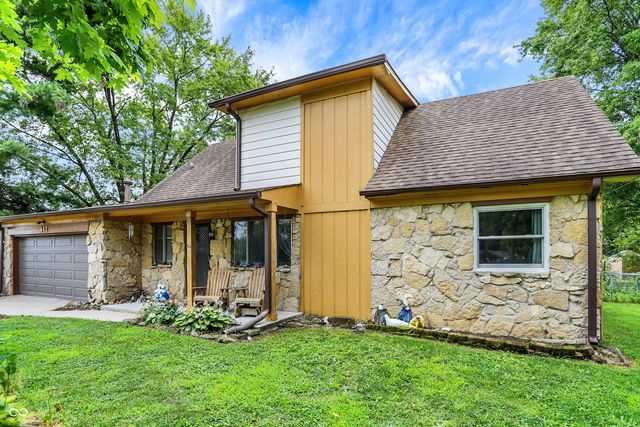 482 Spring Drive, Greenwood, IN 46143