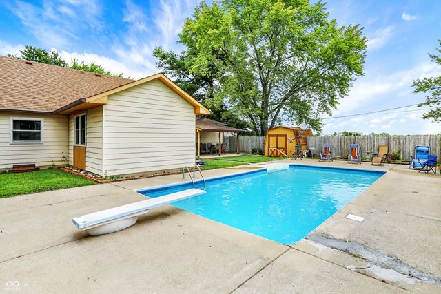 482 Spring Drive, Greenwood, IN 46143