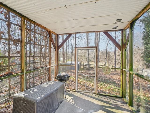 1936 Lantana Drive, Winston-salem, NC 27127