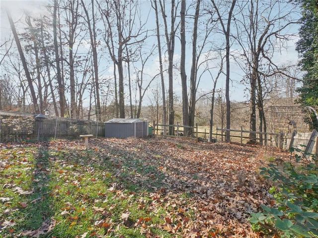 1936 Lantana Drive, Winston-salem, NC 27127