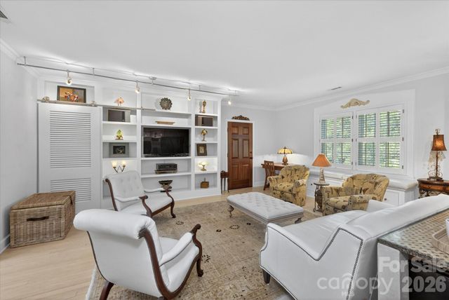 1035 Queens Road 8, Charlotte, NC 28207