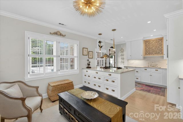 1035 Queens Road 8, Charlotte, NC 28207