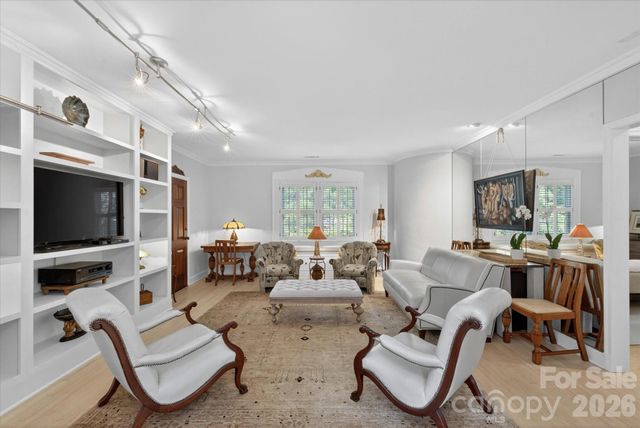 1035 Queens Road 8, Charlotte, NC 28207