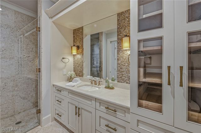 600 Anchor Rode DR, Naples, FL 34103