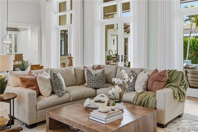 600 Anchor Rode DR, Naples, FL 34103