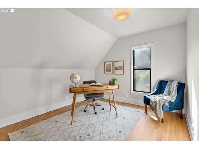 3635 S CORBETT Ave, Portland, OR 97239