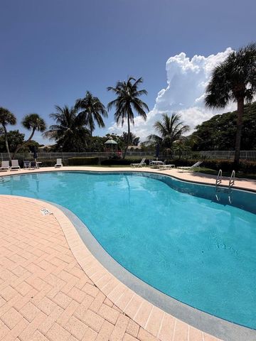 5145 Palmbrooke Circle, West Palm Beach, FL 33417