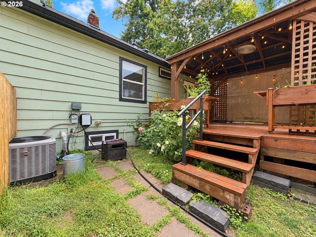 19145 ADDIE St, Gladstone, OR 97027