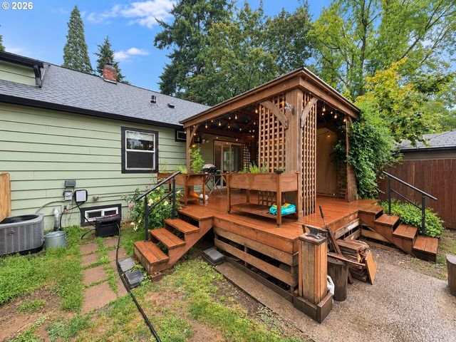 19145 ADDIE St, Gladstone, OR 97027