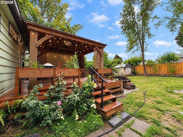 19145 ADDIE St, Gladstone, OR 97027