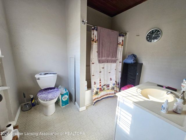 138 Pearl Street, Charlotte, MI 48813