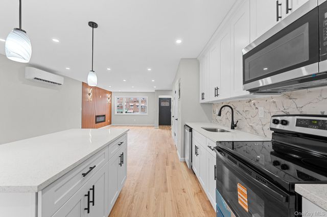 4067 Baychester Avenue, Bronx, NY 10466