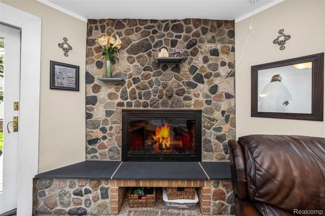 149 N Haven Street, Novi, MI 48377