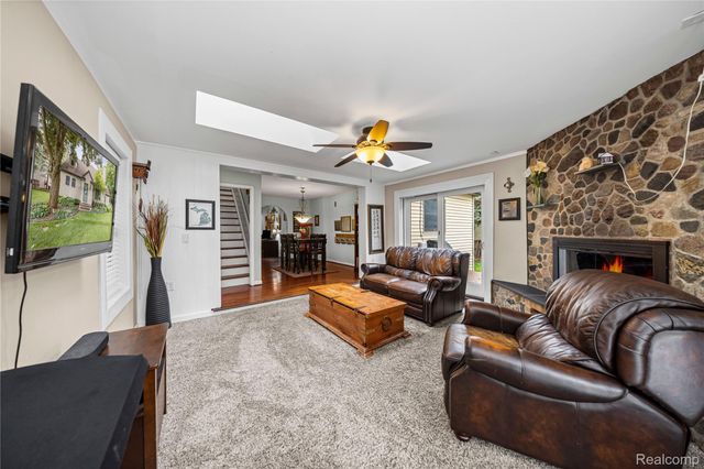 149 N Haven Street, Novi, MI 48377