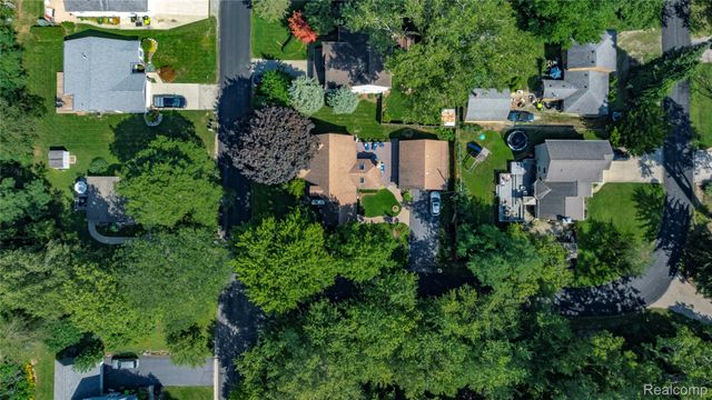 149 N Haven Street, Novi, MI 48377