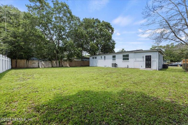 6584 LARNE Avenue, Jacksonville, FL 32244