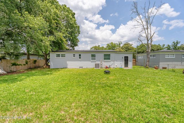6584 LARNE Avenue, Jacksonville, FL 32244