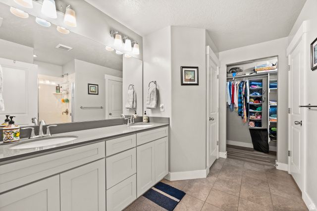 4856 W PILLAR DR, Riverton, UT 84096