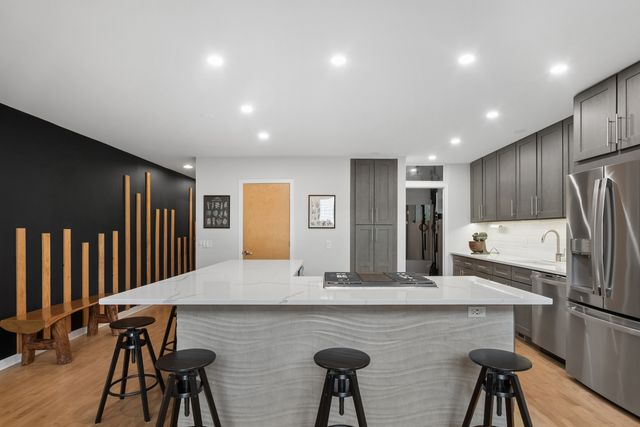 1705 N CLYBOURN Avenue G, Chicago, IL 60614