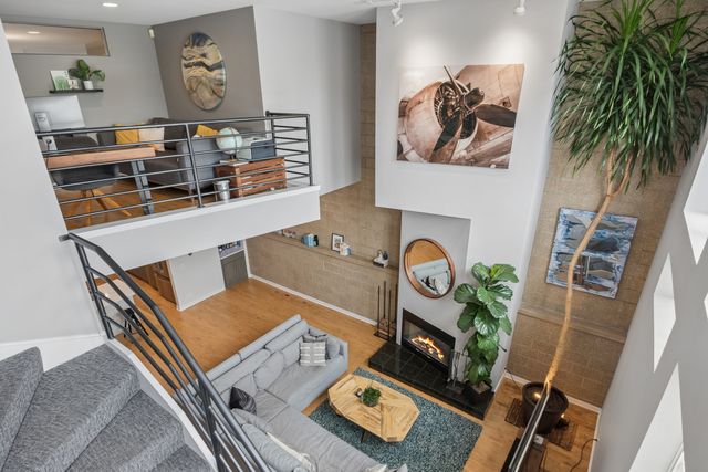 1705 N CLYBOURN Avenue G, Chicago, IL 60614