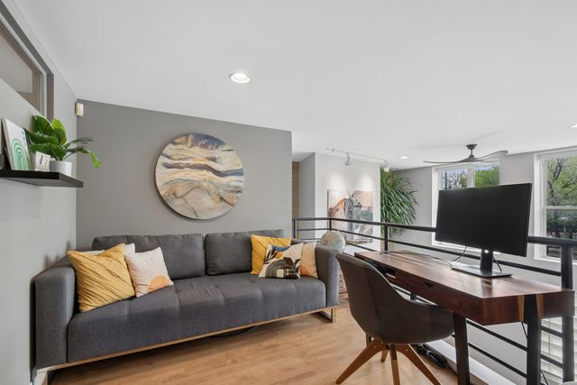 1705 N CLYBOURN Avenue G, Chicago, IL 60614