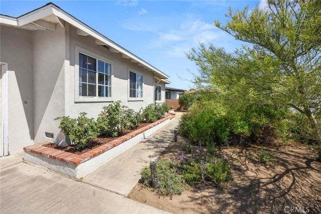 774 N Victoria Drive, Orange, CA 92867