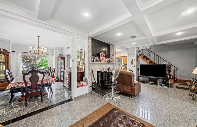 16015 13th Avenue, Whitestone, NY 11357
