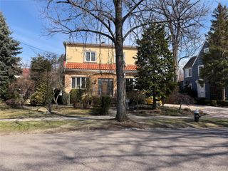 16015 13th Avenue, Whitestone, NY 11357