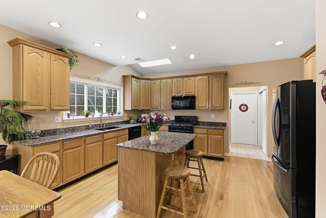 433 Meadowood Road, Jackson, NJ 08527