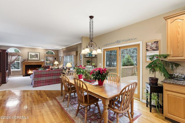 433 Meadowood Road, Jackson, NJ 08527