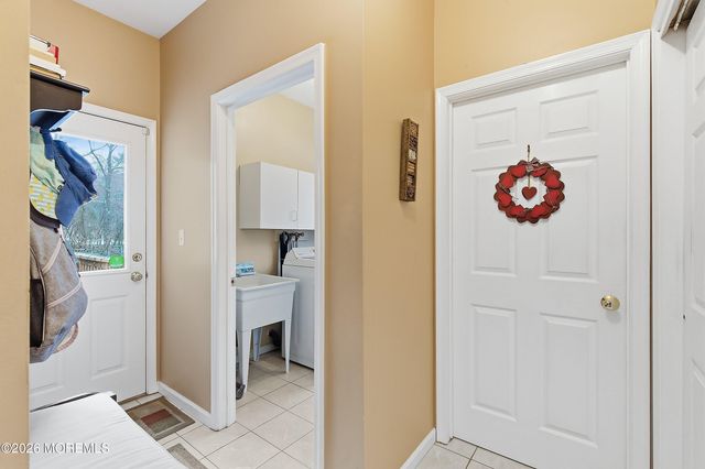 433 Meadowood Road, Jackson, NJ 08527