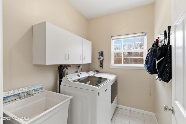 433 Meadowood Road, Jackson, NJ 08527