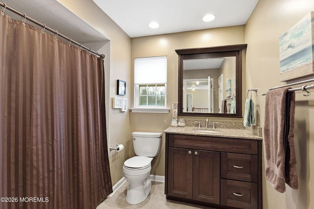 433 Meadowood Road, Jackson, NJ 08527