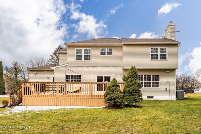 433 Meadowood Road, Jackson, NJ 08527