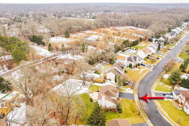 433 Meadowood Road, Jackson, NJ 08527