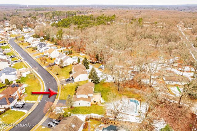 433 Meadowood Road, Jackson, NJ 08527