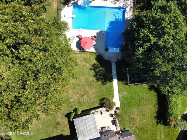 433 Meadowood Road, Jackson, NJ 08527