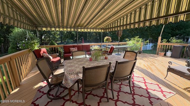 433 Meadowood Road, Jackson, NJ 08527